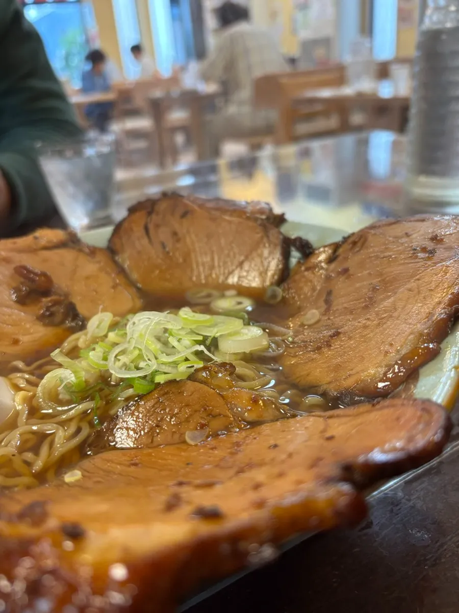 お昼休憩中に中華料理屋に行ってきました!